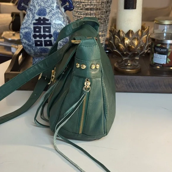 ๐ NWOT REBECCA MINKOFF EMERALD GREEN BELOVED MINI LEATHER CROSSBODY BAG! - Picture 5 of 16